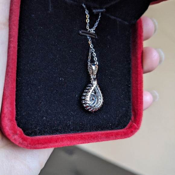 1 carat t.w. round necklace teardrop pendant new - Picture 7 of 10